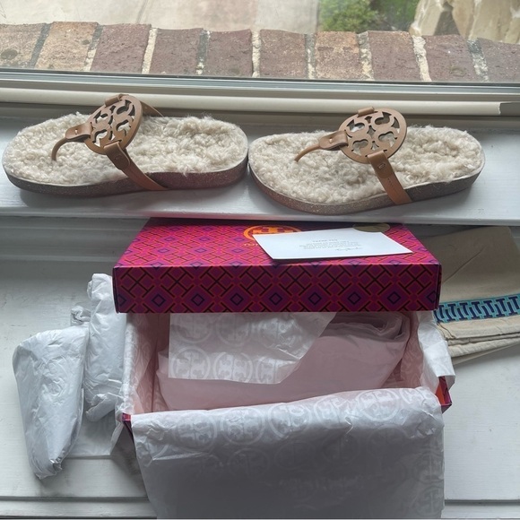 Tory Burch Miller Cloud Shearling Leather Sandal Caramel Corn,size7 ,BNIB, $268 - Picture 7 of 9